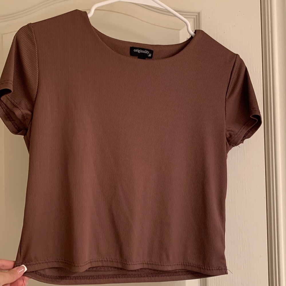 Cute deep purple/brown Top!